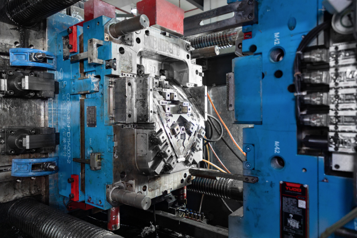 injection molding factory 3