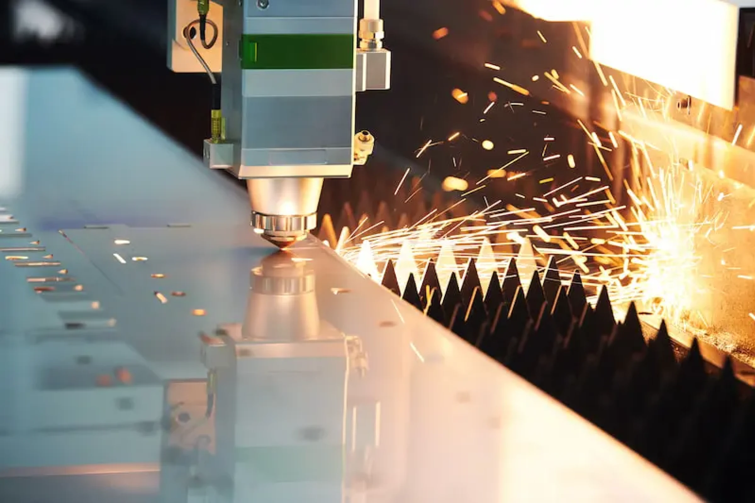 fiber laser cutting