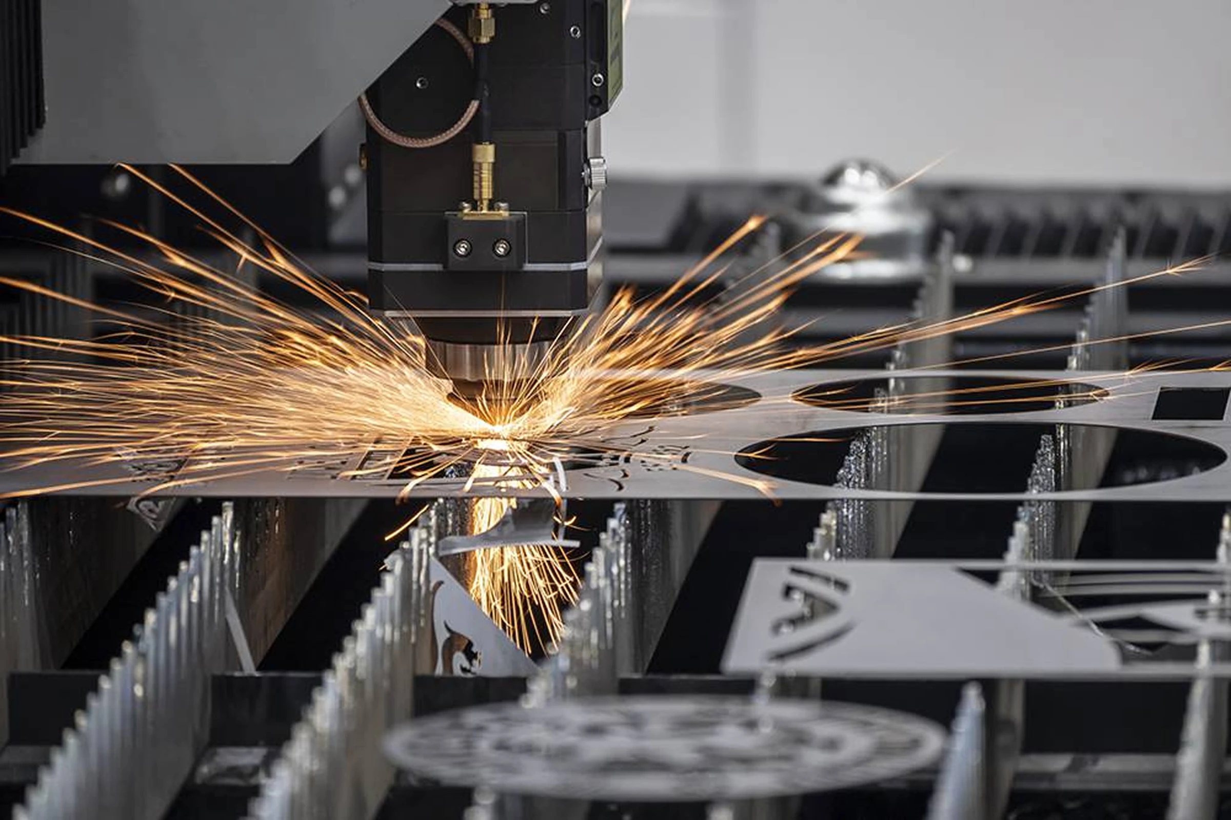 laser cutting materials metals